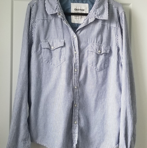 SOLD Garage Oversized Button-up - Picture 2 of 2